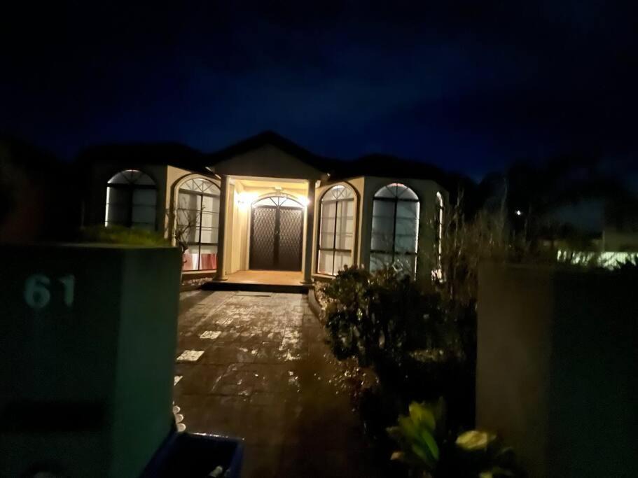 Photo of Buildings in Caroline Springs