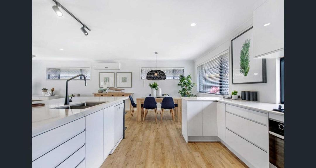 Photo of Kitchen in Mermaid Waters