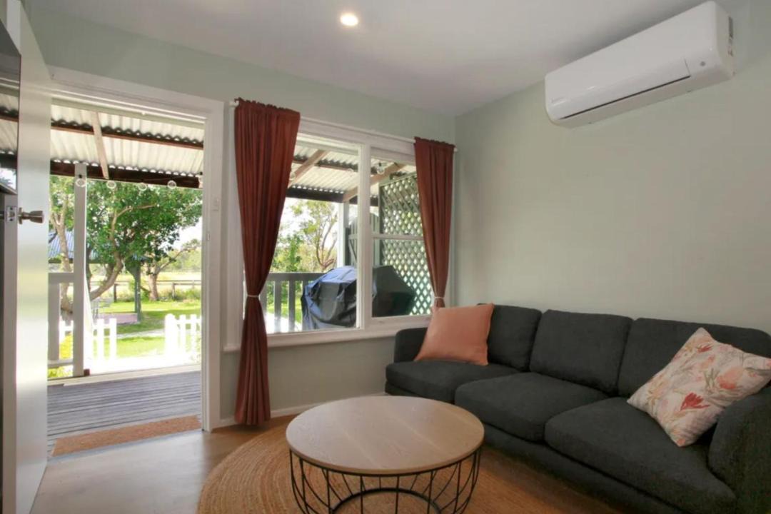 Photo of Livingroom in Anna Bay