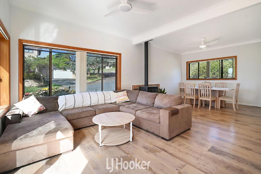 Photo of Livingroom in Black Head