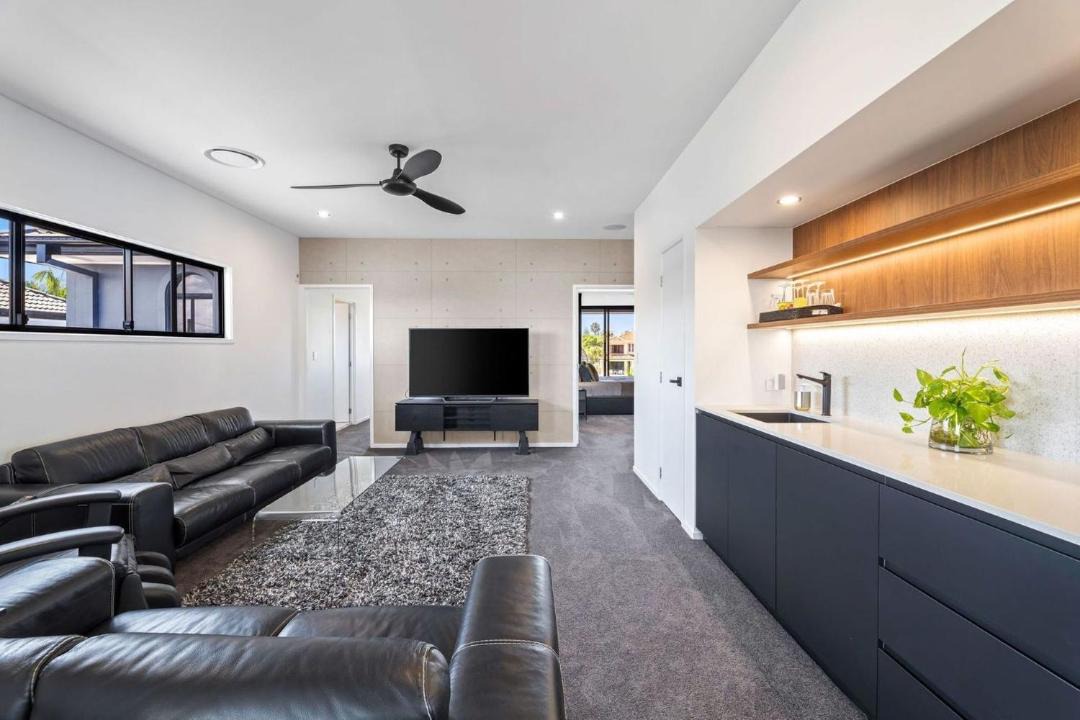 Photo of Livingroom in Surfers Paradise