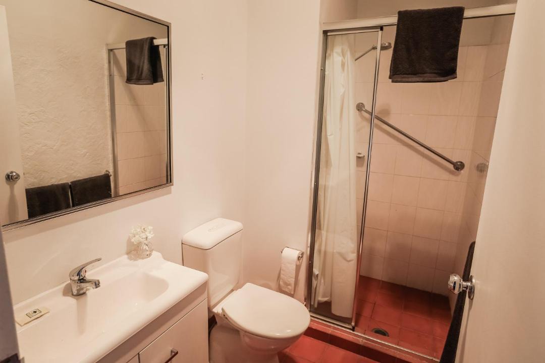 Photo of Bathroom in Queens Park