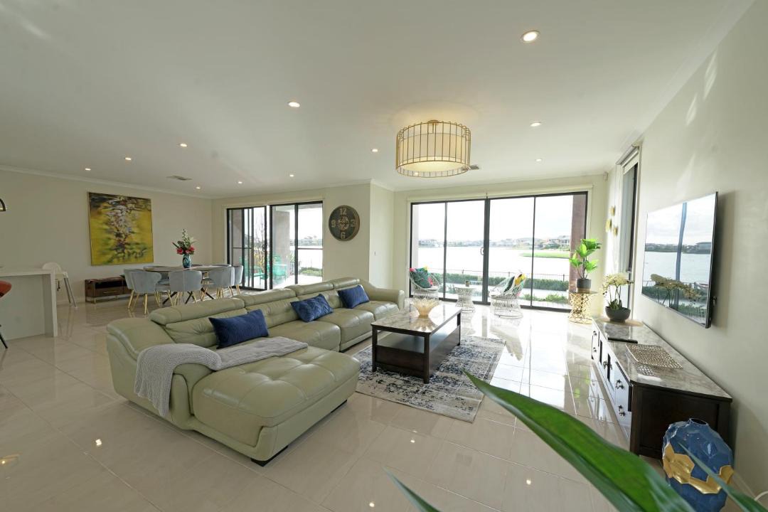 Photo of Livingroom in Sanctuary Lakes