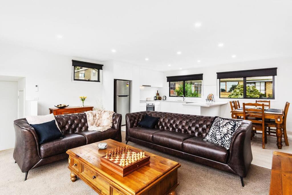 Photo of Livingroom in Lauderdale