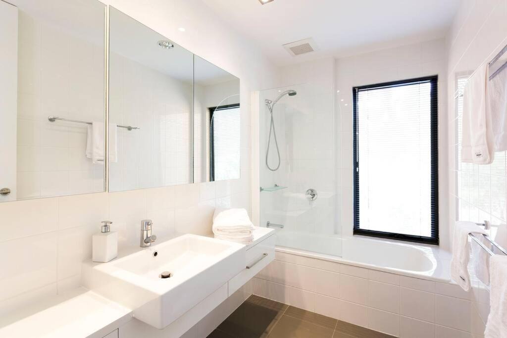 Photo of Bathroom in Geilston Bay