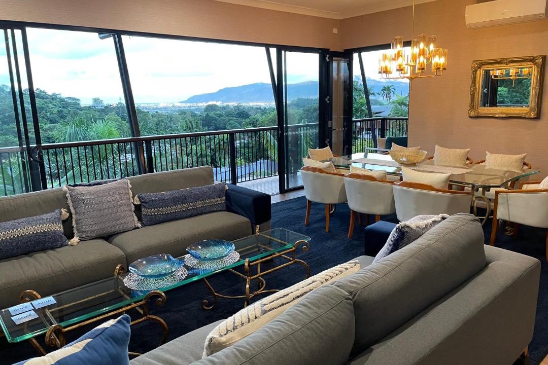 Photo of Livingroom in Bayview Heights