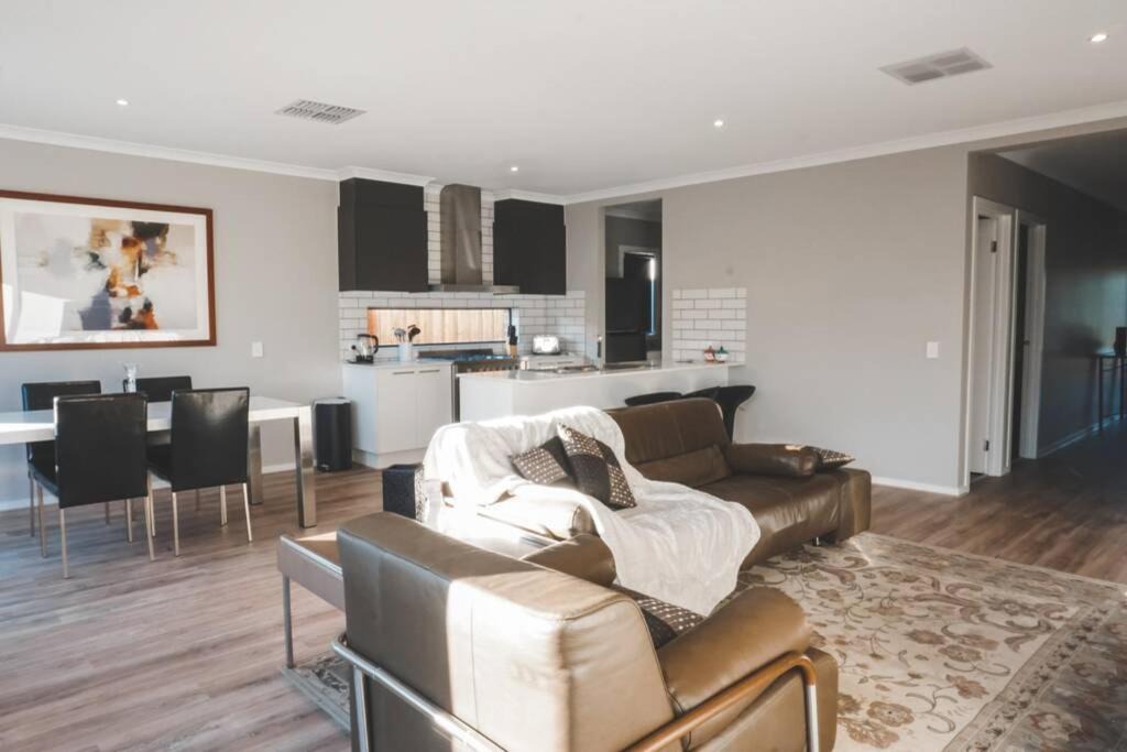 Photo of Livingroom in Curlewis