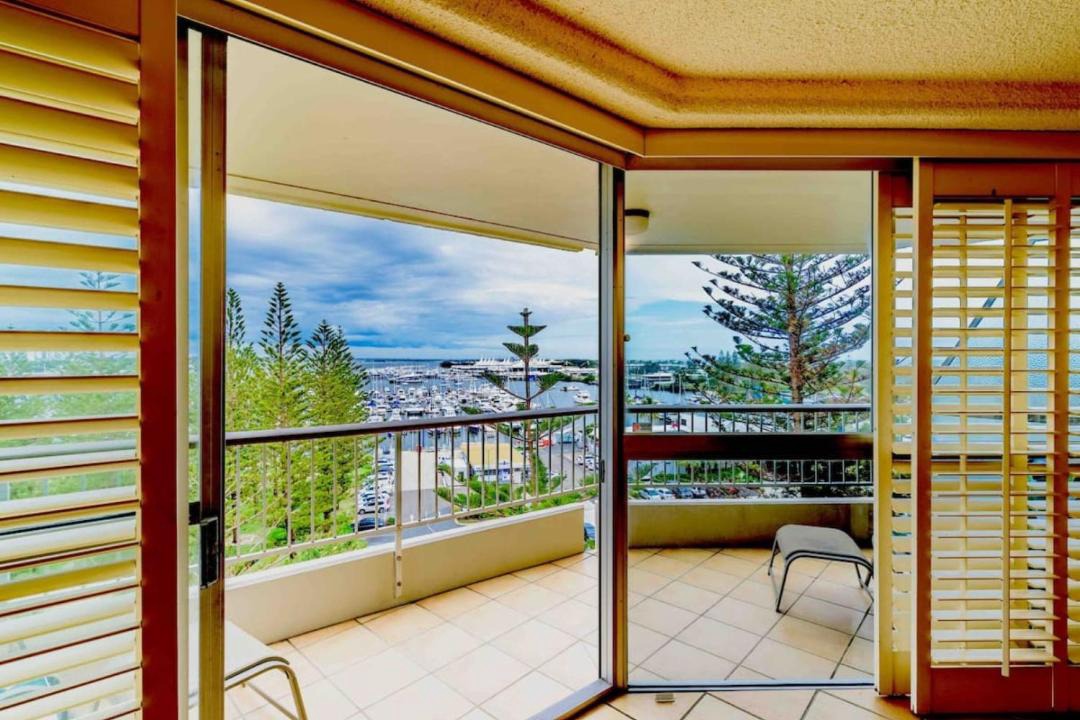 Photo of Patio Balcony in Main Beach