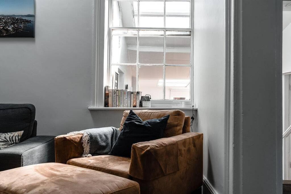 Photo of Livingroom in Battery Point