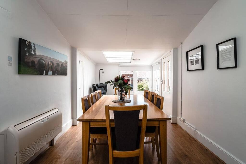 Photo of Livingroom in Battery Point