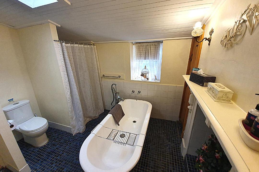 Photo of Bathroom in Burra