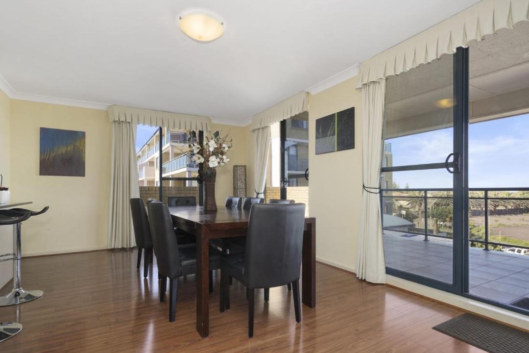 Photo of Livingroom in The Entrance North