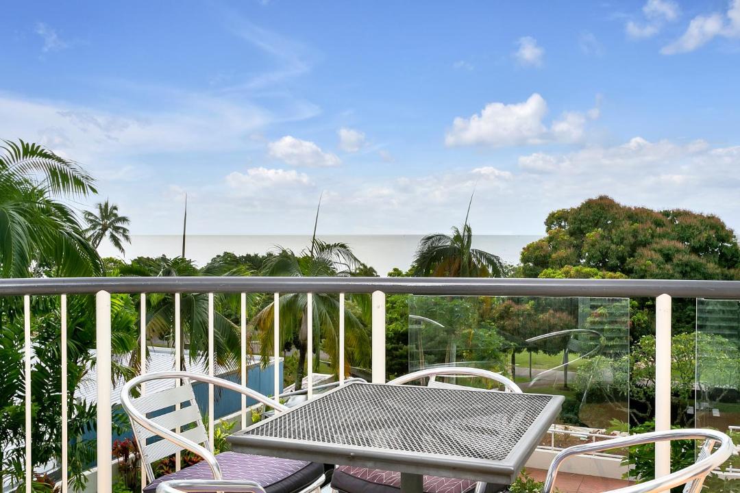 Photo of Patio Balcony in Cairns Central Business District