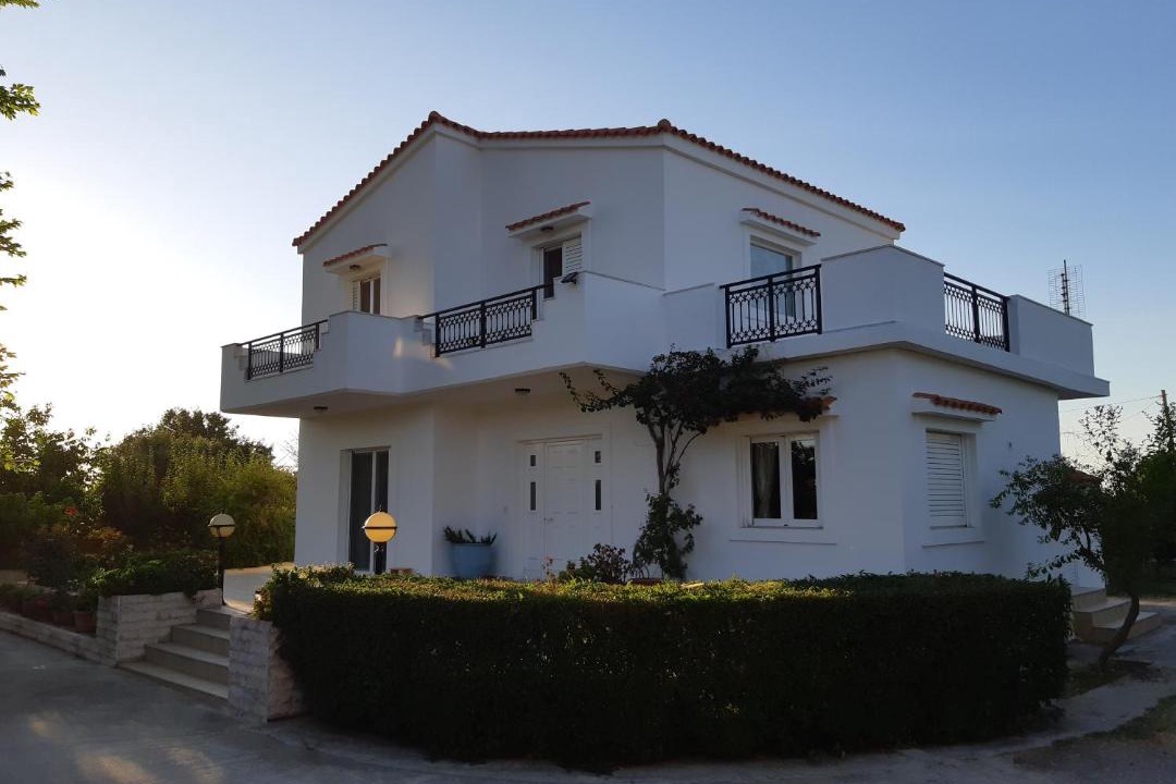 Photo of Buildings in Tingaki