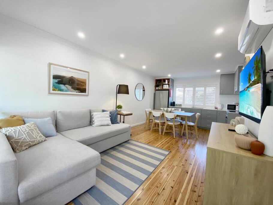 Photo of Livingroom in Shoal Bay