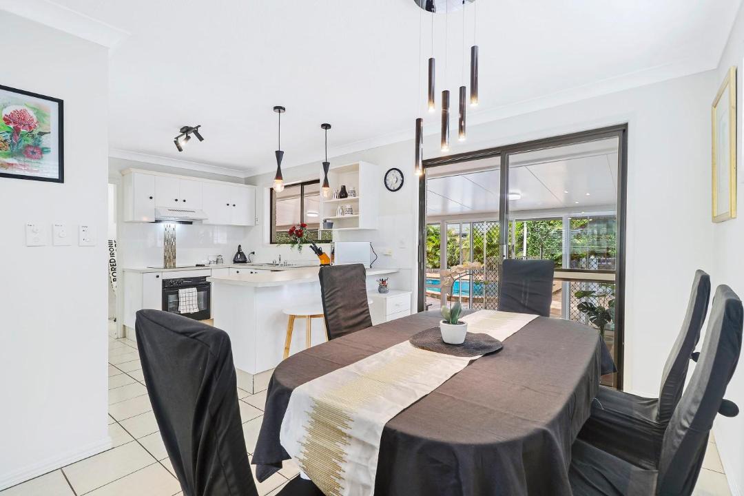 Photo of Livingroom in Burleigh Waters
