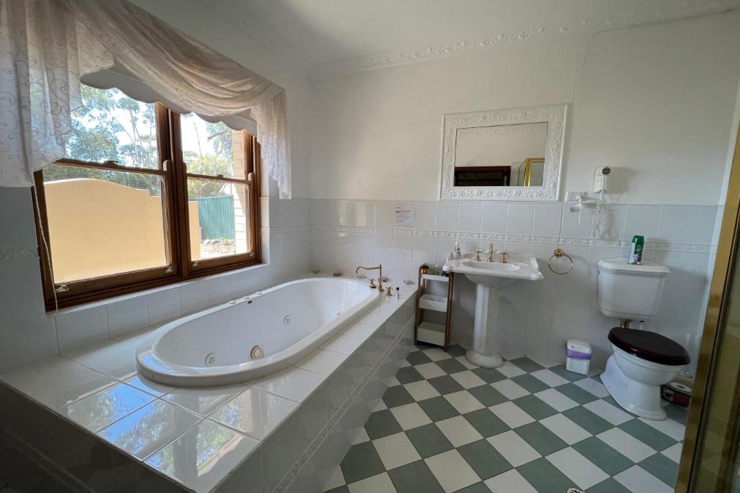 Photo of Bathroom in Moonta Bay