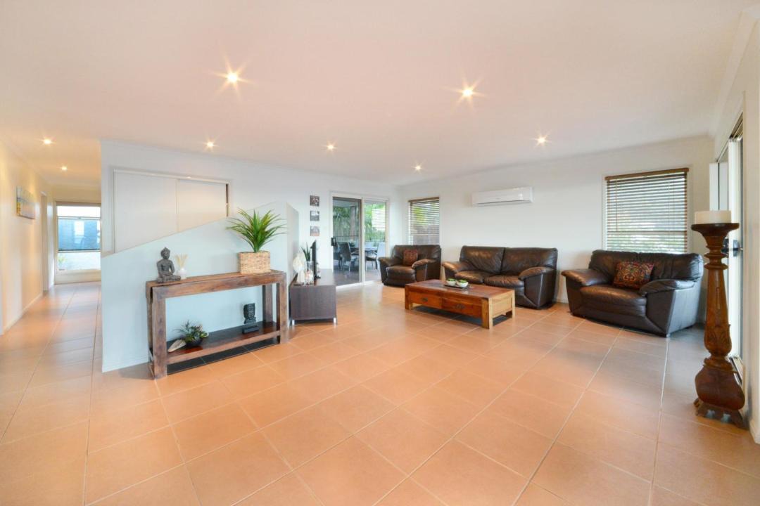 Photo of Livingroom in Hideaway Bay