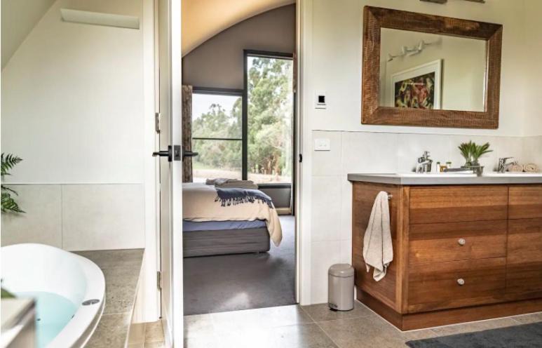 Photo of Bathroom in Dixons Creek