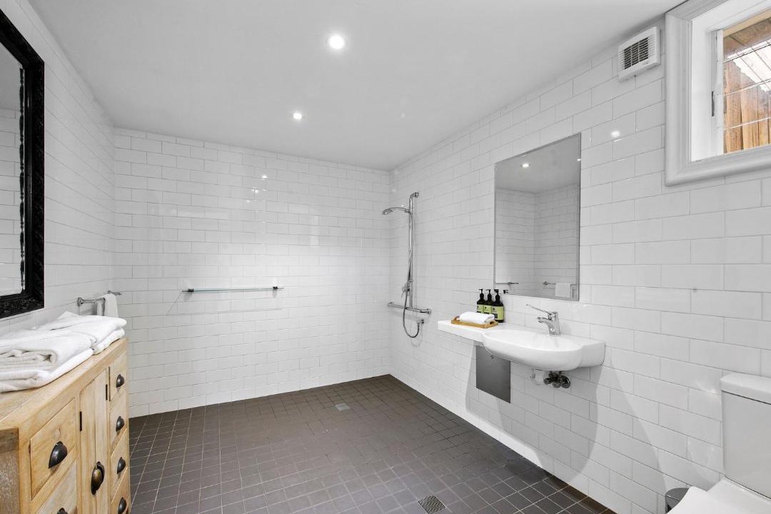 Photo of Bathroom in Belford