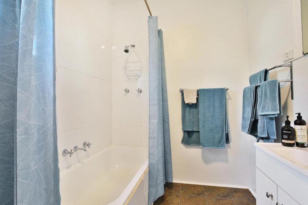 Photo of Bathroom in Currarong