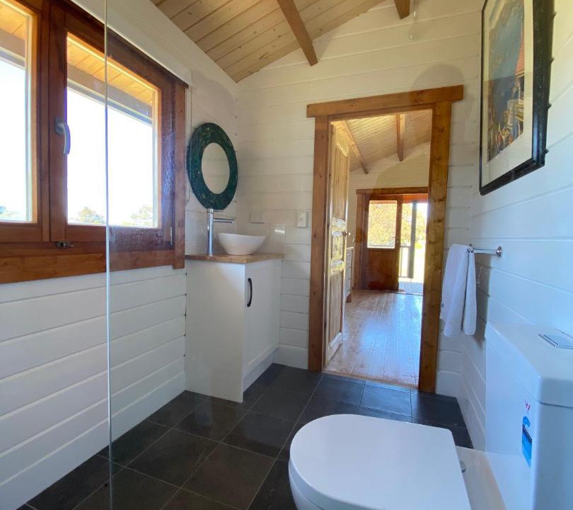 Photo of Bathroom in Brownlow Ki