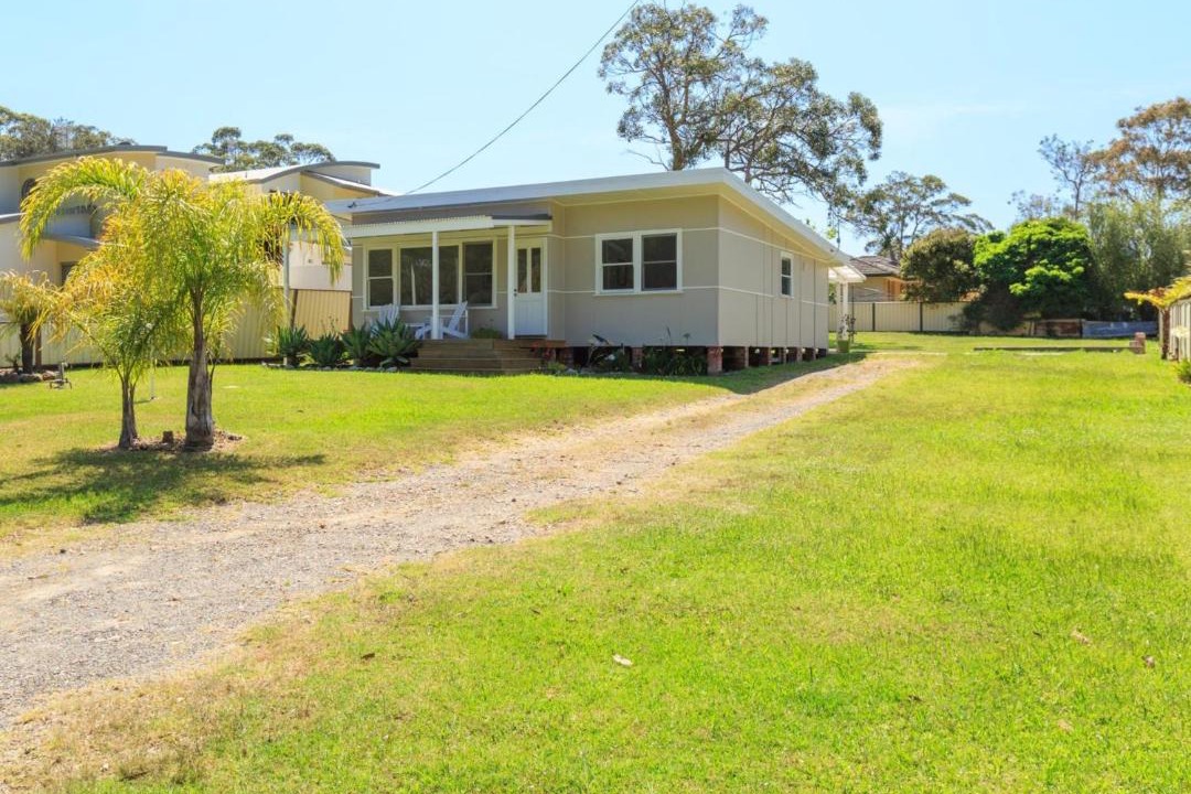 Photo of Buildings in Huskisson