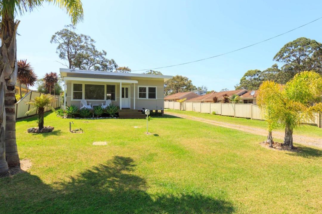 Photo of Buildings in Huskisson