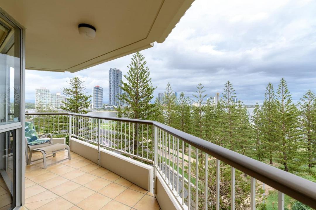 Photo of Patio Balcony in Main Beach