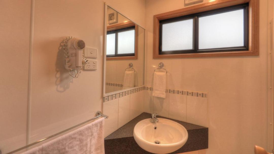 Photo of Bathroom in Yea
