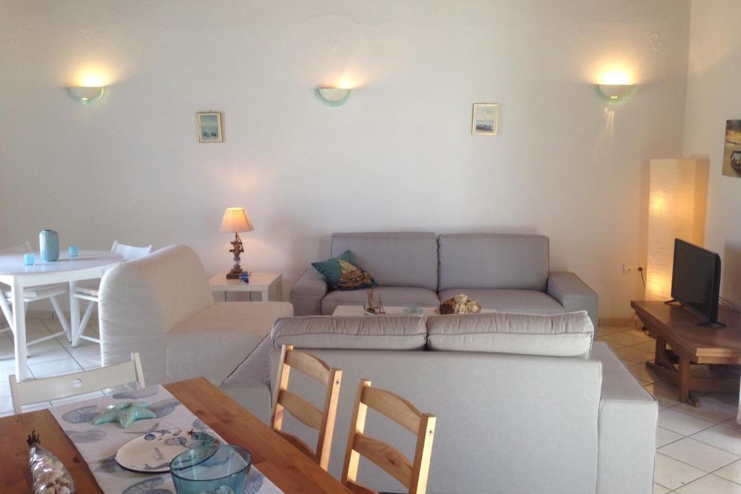 Photo of Livingroom in Ornos