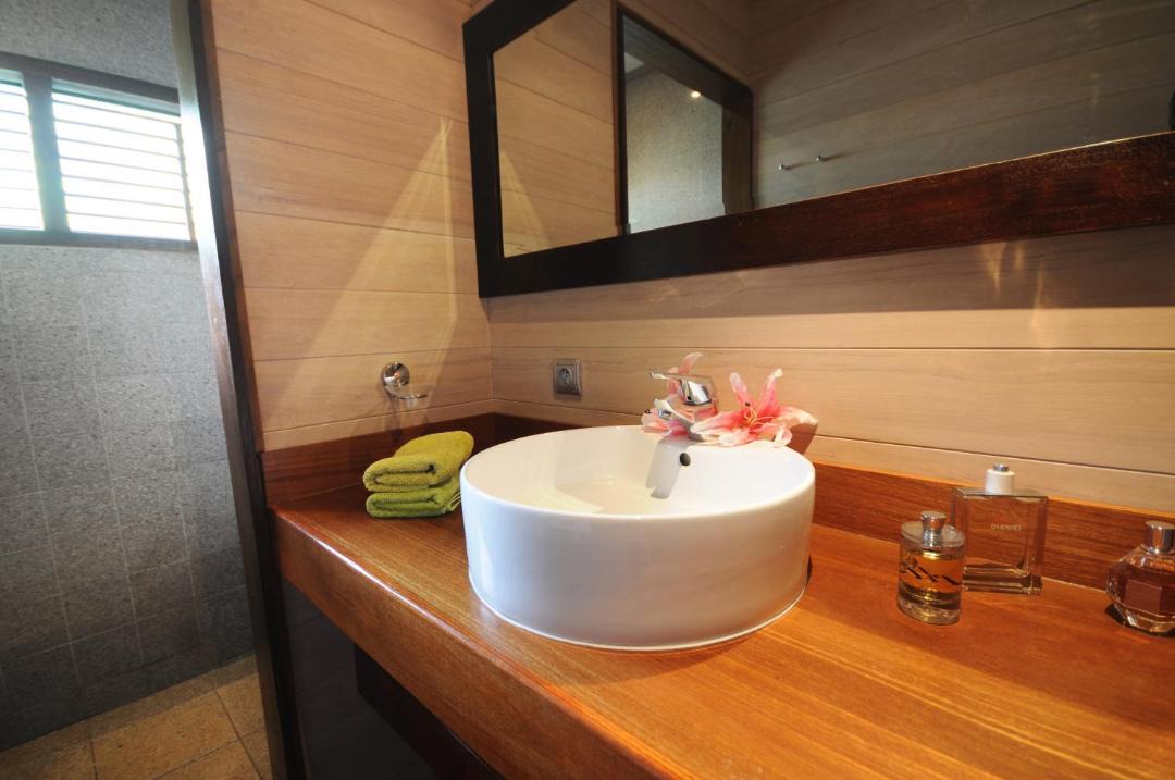 Photo of Bathroom in Moorea-Maiao