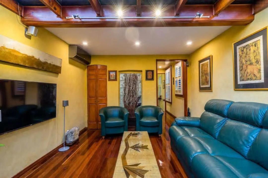 Photo of Livingroom in Erskineville