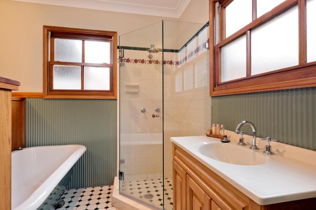 Photo of Bathroom in Katoomba