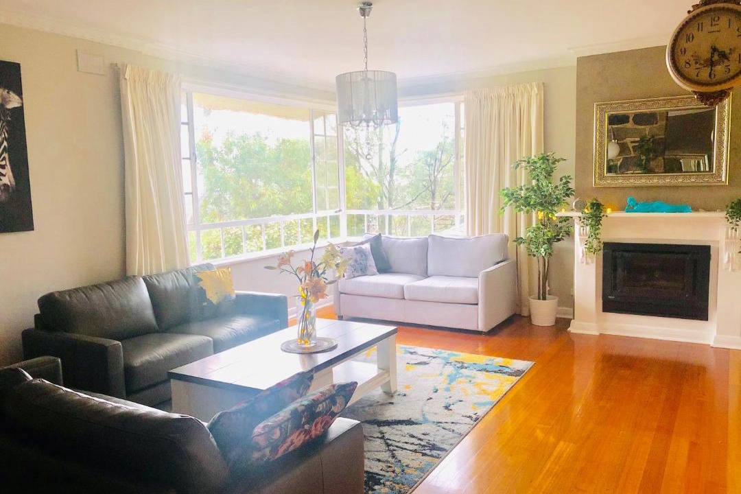Photo of Livingroom in Bellevue Heights