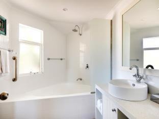 Photo of Bathroom in Cable Beach