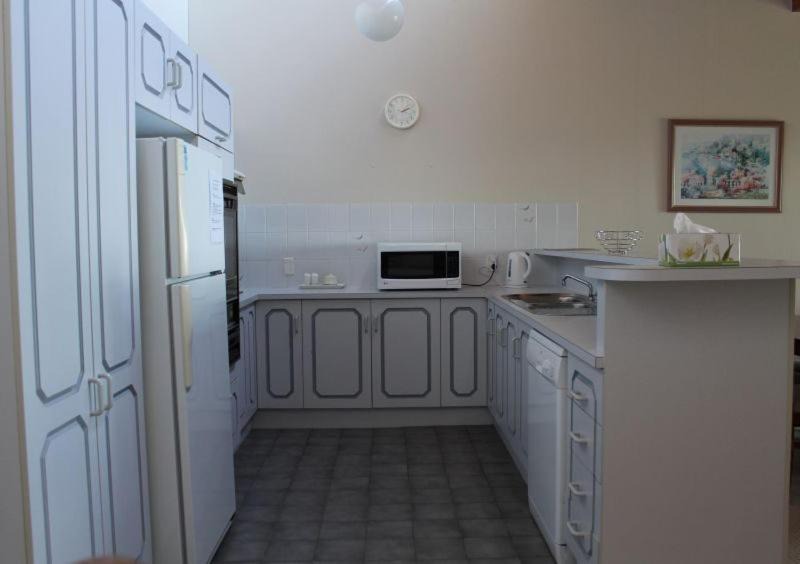 Photo of Kitchen in Denhams Beach