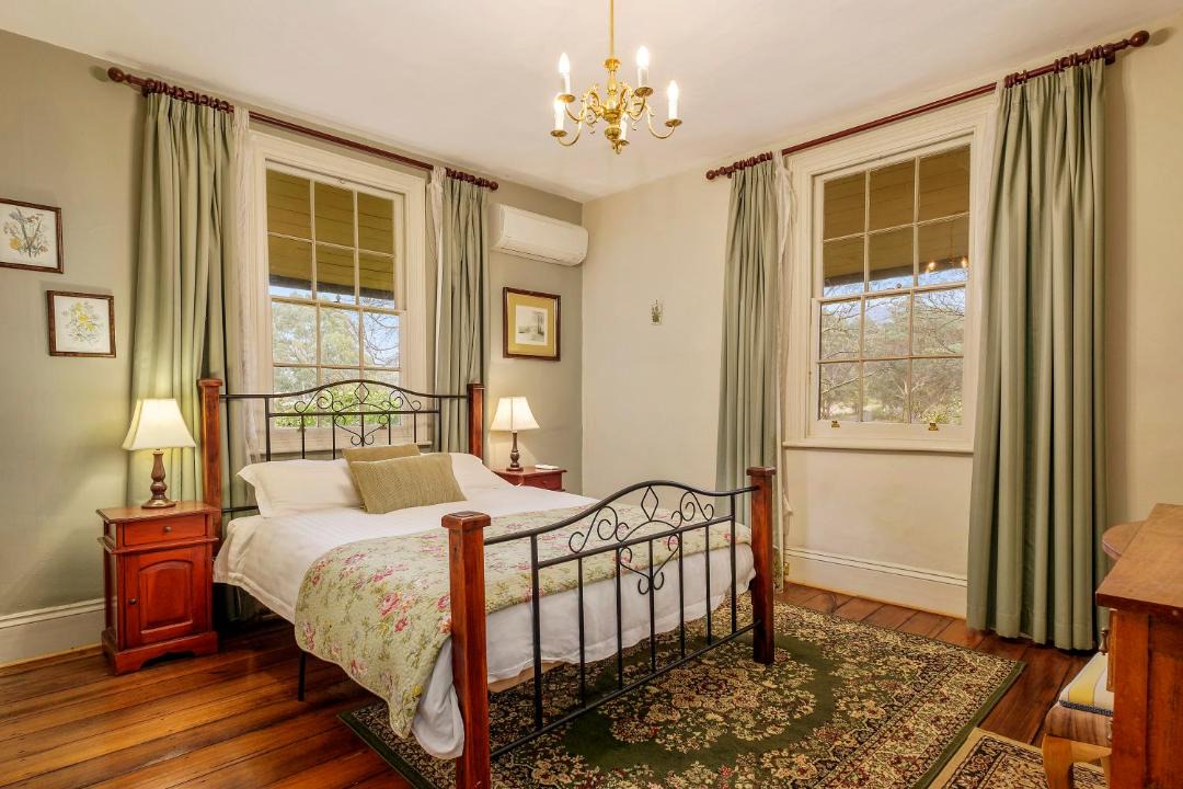 Photo of Bedroom in Grove