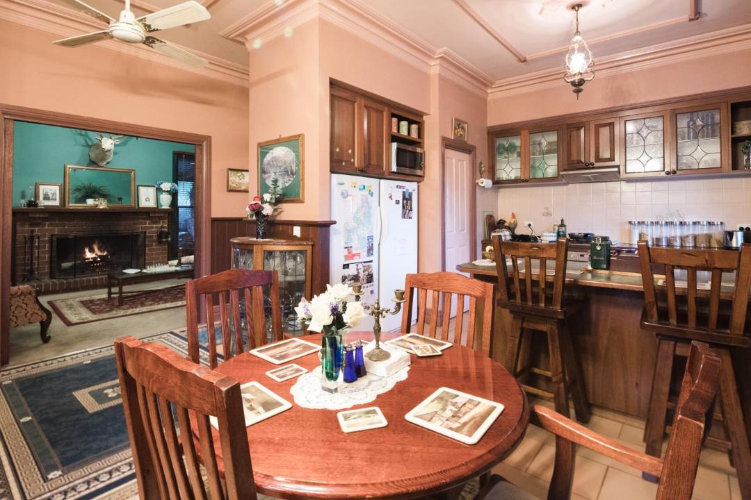 Photo of Livingroom in Kalorama