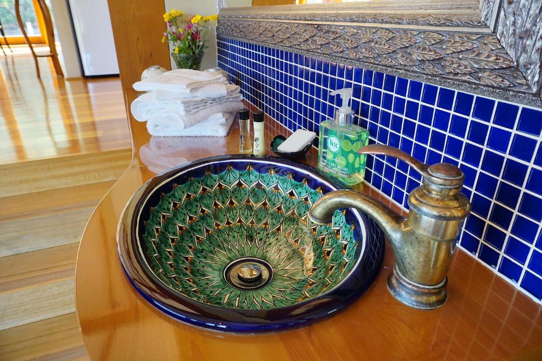 Photo of Bathroom in Glendevie