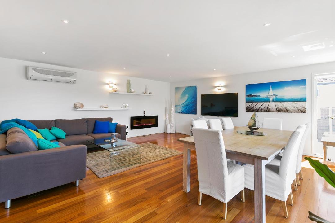 Photo of Livingroom in Safety Beach