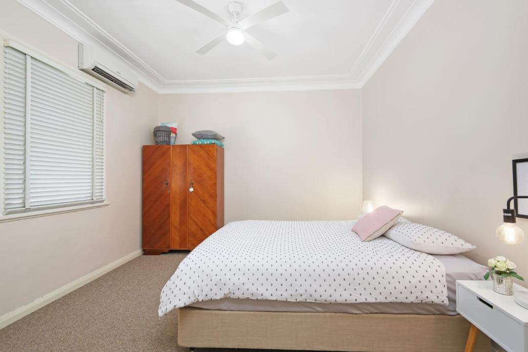 Photo of Bedroom in West Tamworth