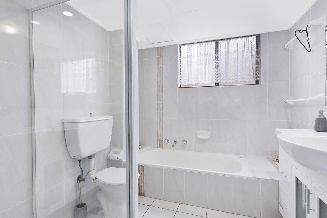 Photo of Bathroom in The Entrance