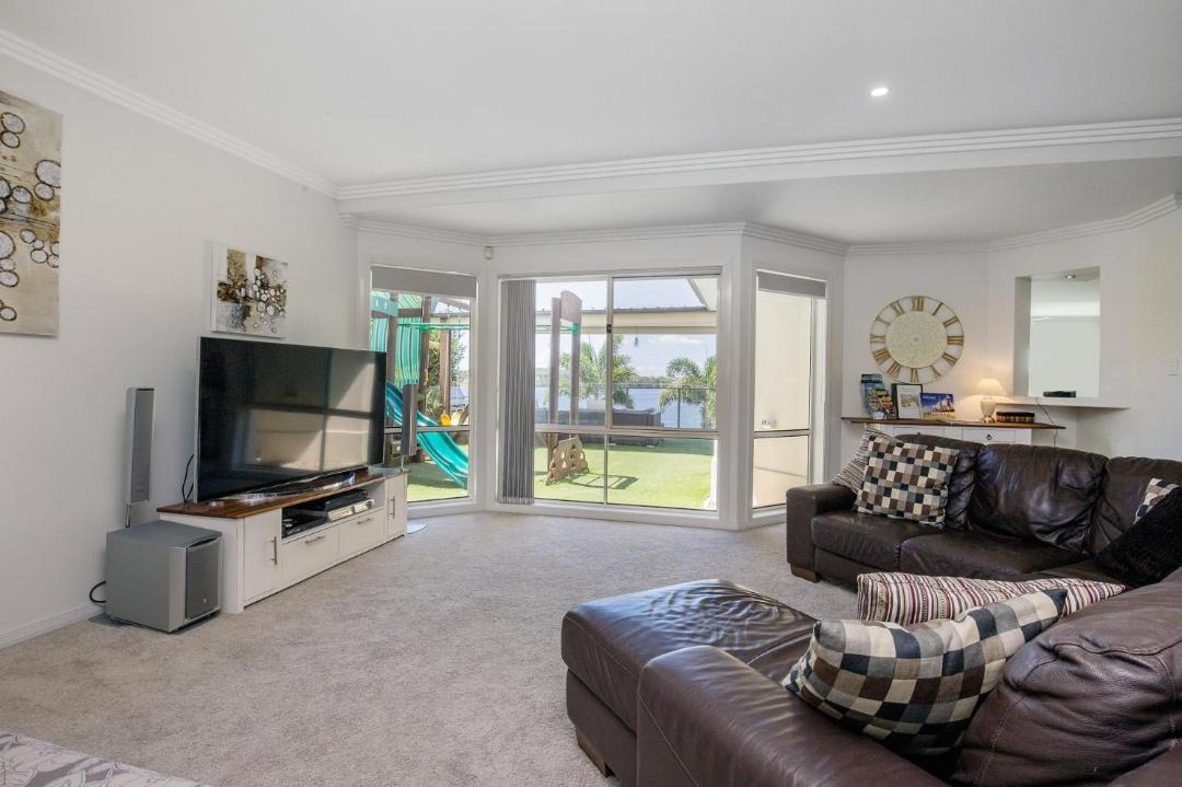 Photo of Livingroom in Varsity Lakes