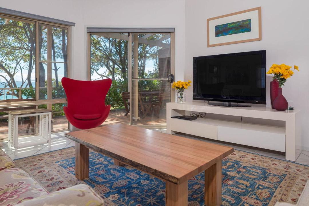 Photo of Livingroom in Denhams Beach