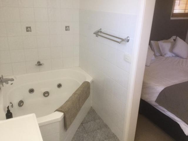 Photo of Bathroom in Batemans Bay