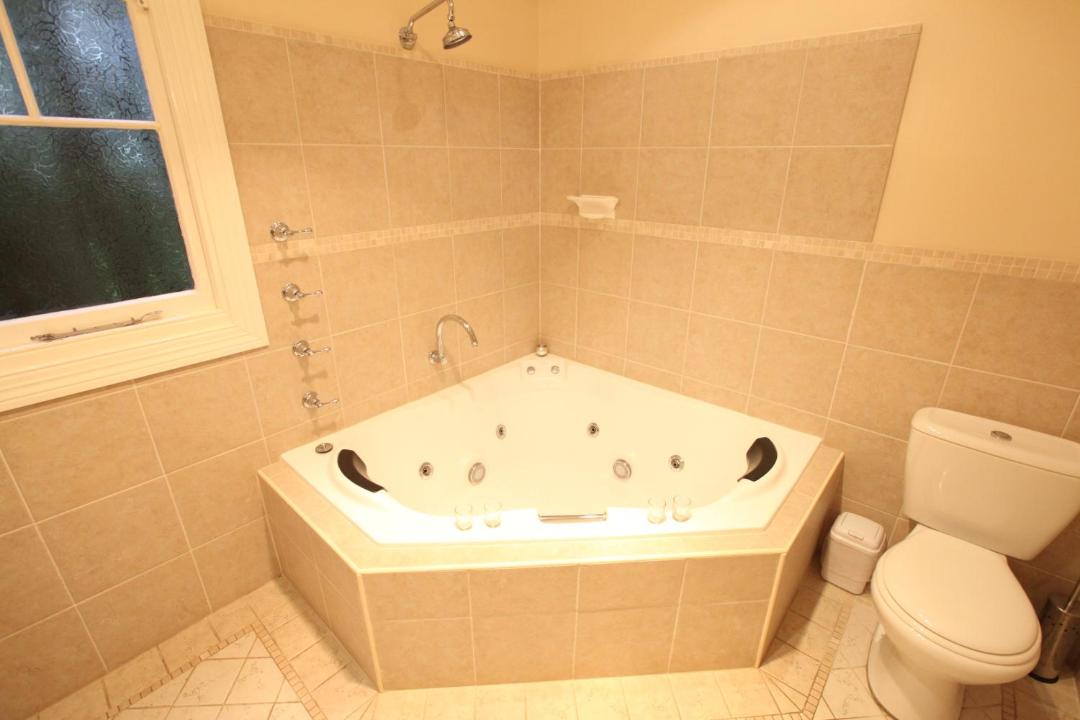 Photo of Bathroom in Leura
