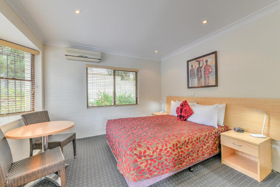 Photo of Bedroom in West Tamworth