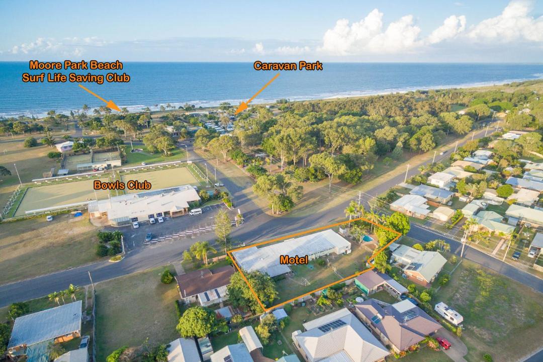 Photo of Others in Moore Park Beach