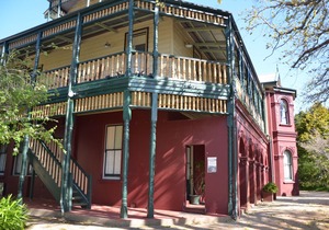 Leura House